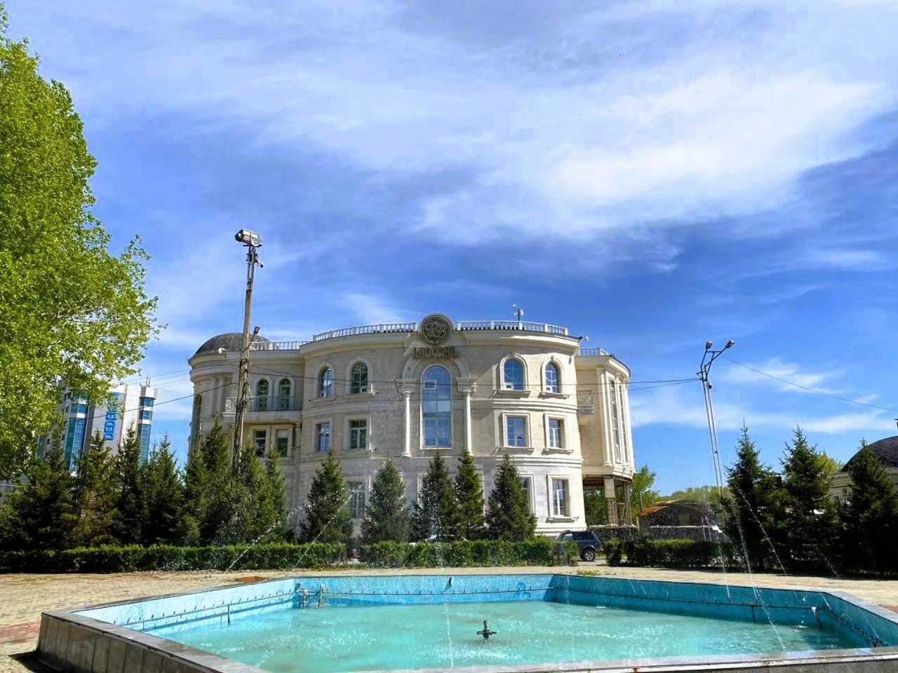 Royal Bv Hotel Ust-Kamenogorsk Exterior photo