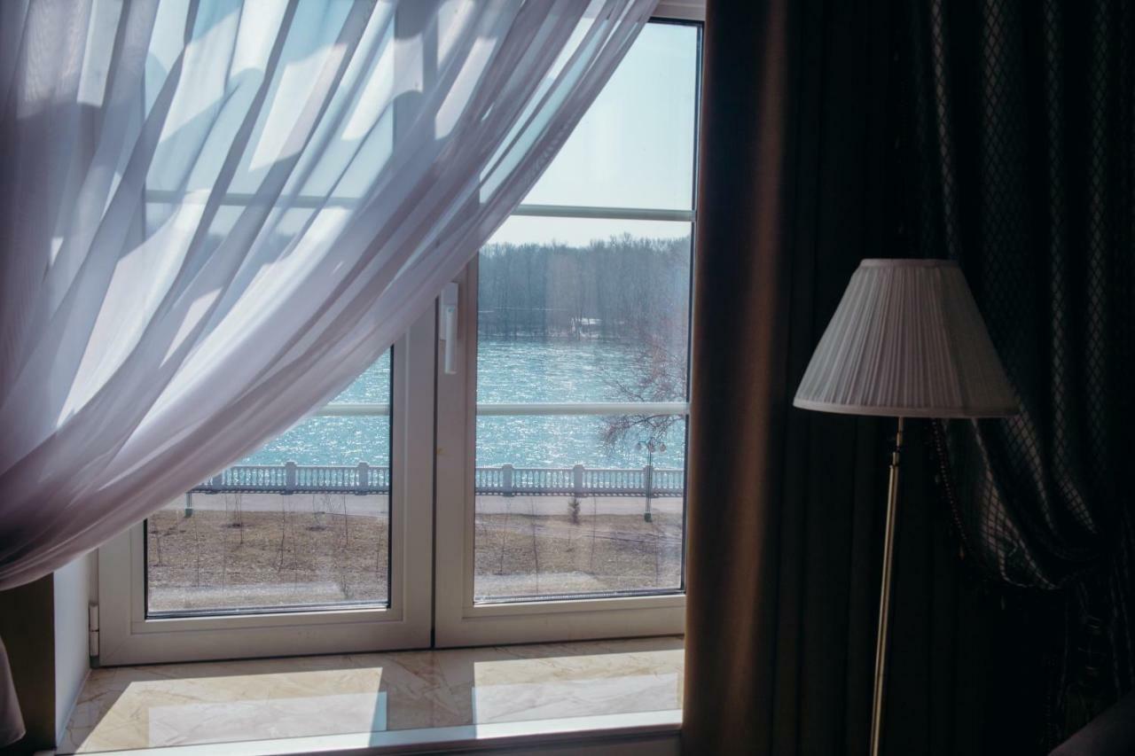 Royal Bv Hotel Ust-Kamenogorsk Exterior photo